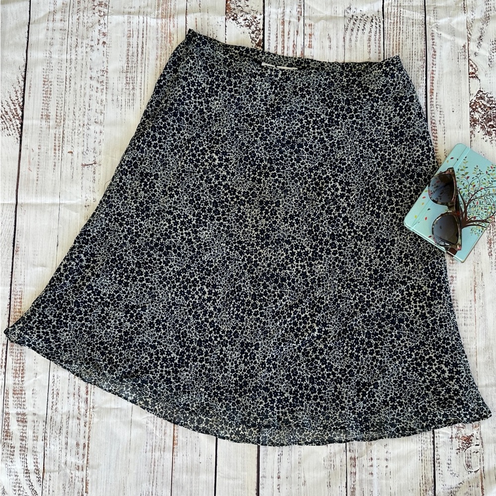 Jaclyn Smith casual skirt, size Large